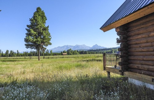 Polebridge Cabin | Cabins At Hay Creek Beautiful Log Cabin Stunning Views Glacier National Park