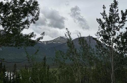 Yukon House | Cabins Over Crag Lake