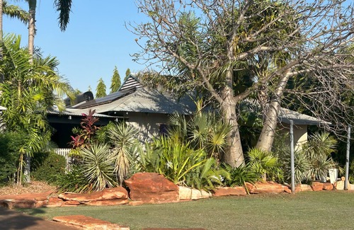 Cable Beach House | Cable Beach Haven - 3BR house with pool, 5 minutes walk to Cable Beach