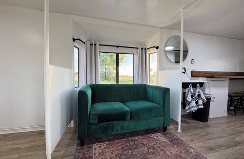Moreland Villa | Caboose on a quiet country road with WiFi, AC