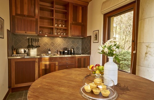 Manapouri Cabin | Cabot Lodge