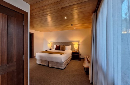 Manapouri Cabin | Cabot Lodge