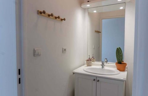Sainte-Clotilde Centre Apartment | Cactus Apartment, 3 bedrooms – Comfort & Style