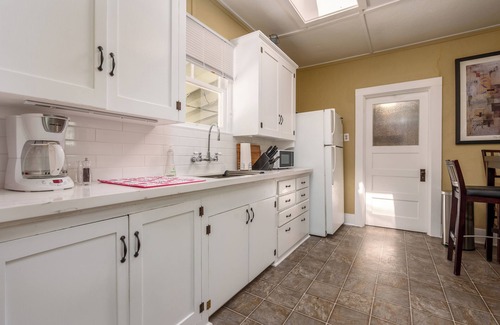 Cottonwood House | Cactus Blossom Cottage
