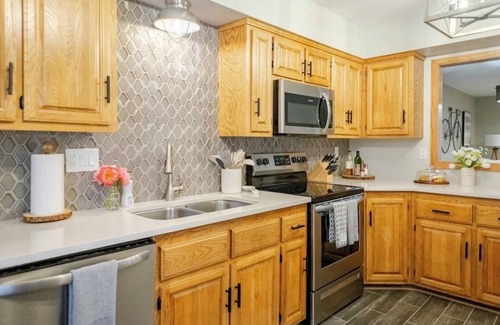 Bella Vista House | CaddyShack~ Newly remodeled townhome yards from back 40 bike trails