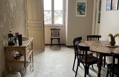 Nevers Apartment | Cafe Velo Nevers - Lovely loft-style apartment