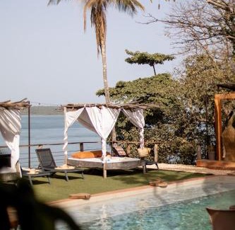 Bubaque Hotel | CAJOU LODGE