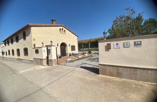 San Martin Sarroca House | Cal Dragano with charm between vineyards with pool