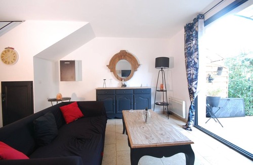 Saint-Laurent-de-la-Cabrerisse House | CALMET3 VILLA WITH ENCLOSED SPA