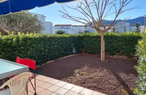 Llanca Apartment | Cal Pere Planta baja con jardin