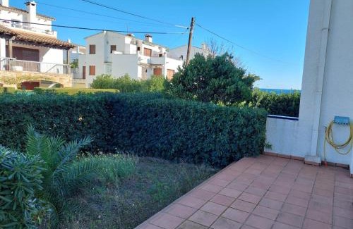 Llanca Apartment | Cal Pere Planta baja con jardin