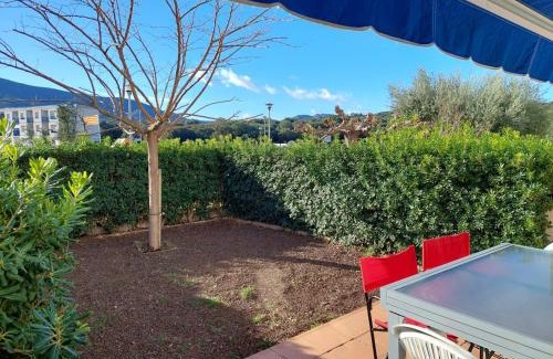 Llanca Apartment | Cal Pere Planta baja con jardin