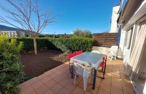 Llanca Apartment | Cal Pere Planta baja con jardin