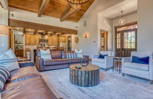 Sunriver House | Caldera Springs Retreat: Golf, Relaxation & More