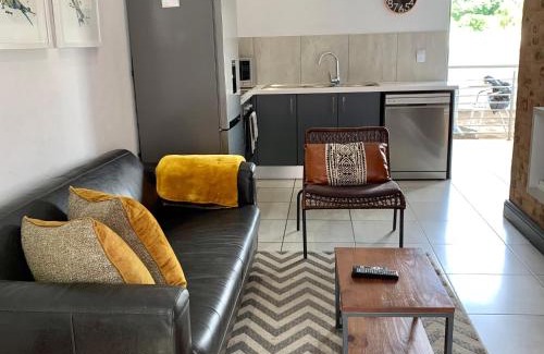 Menlo Park Apartment | CALDESMO Private Apartment