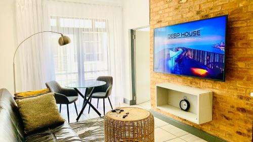 Menlo Park Apartment | CALDESMO - Upmarket Apartment