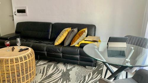 Menlo Park Apartment | CALDESMO - Upmarket Apartment