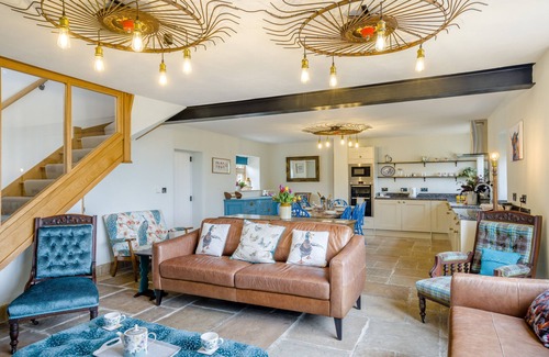 Burslem House | Caldon Barn - Four Bedroom House, Sleeps 8