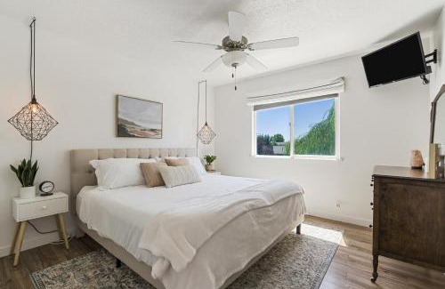 Caldwell House | Caldwell Lux Getaway! Large Family Friendly Home