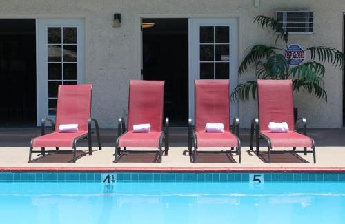 Clairemont Hotel | California Suites Hotel