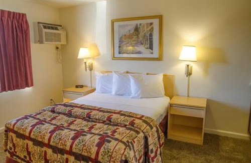Clairemont Hotel | California Suites Hotel