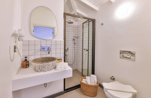 Hacımemis Hotel | Caliza Alacati
