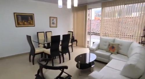 Pamplona Apartment | Calle Real Pamplona Apartmento