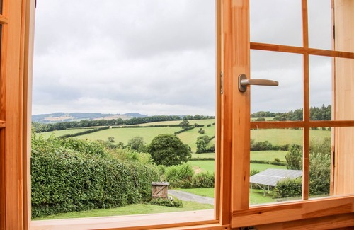 Acton Scott Cottage | CALLOW FOLD, pet friendly, character holiday cottage in Craven Arms