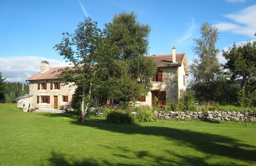Saint-Jeures House | Calm and relaxation in nature . and the pleasure of a heated pool!