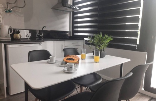 Porto da Cruz Apartment | Calm by the sea