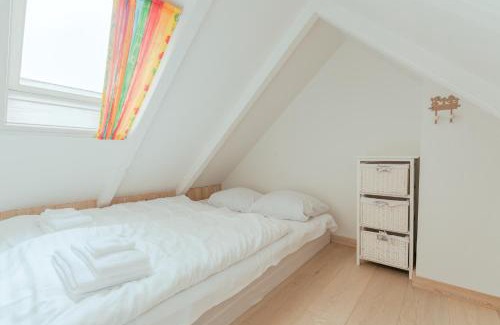Kvivik Apartment | Calm & Cozy/Scenic Village/Nature