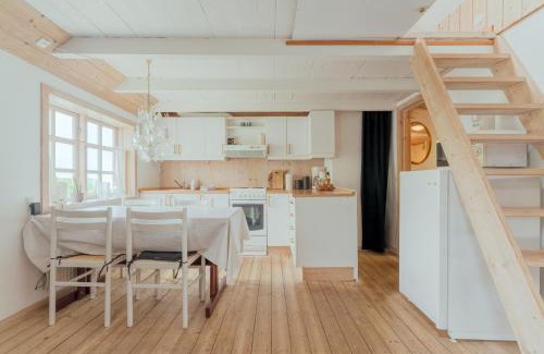 Kvivik Apartment | Calm & Cozy/Scenic Village/Nature
