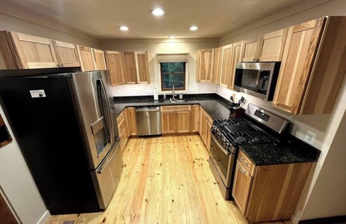 Livingston House | Calm Water Cabin Lake Anna