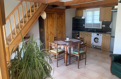 Les Omergues Cottage | Calme, Verdure et vue sur la Montagne de Lure