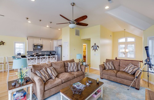 Captain's Cove House | Calypso is a breathtaking Waterfront Vacation Home in Captain`s Cove.