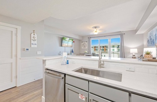 Panama City Beach Condo | Calypso Tower 3- 310. One bedroom+bunk, 2 bath. No elevator wait to unload!