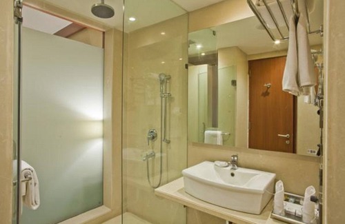 Thaltej Hotel | Cambay Grand