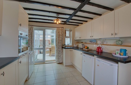 Happisburgh House | Camberley Cottage - Two Bedroom House, Sleeps 5