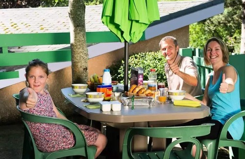Brassac Villa | Camboussel Holiday Village * - Cottage escape 4 people