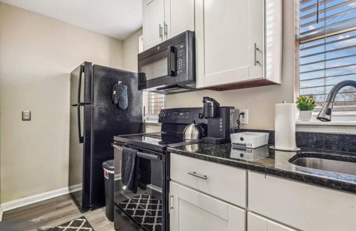 Downtown Baltimore House | Camden's Little Charm-Walking Distance Stadium & Convention, University of MD
