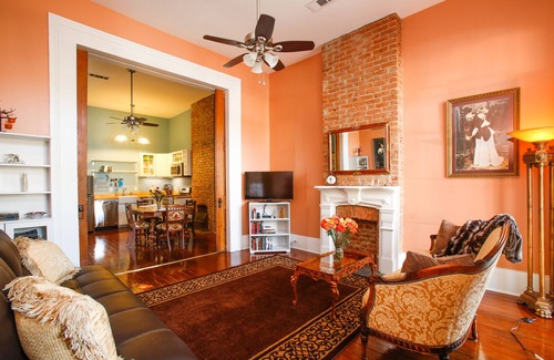 Faubourg Delassize Apartment | Camelback Guest House