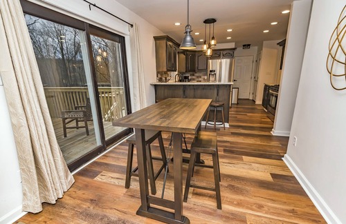 Cresco House | Camelback SKI Mts Firepit,Hottub,Casino,Kalahari Linen!