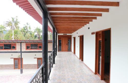 Pacho Hotel | Camellón de la Ferrería