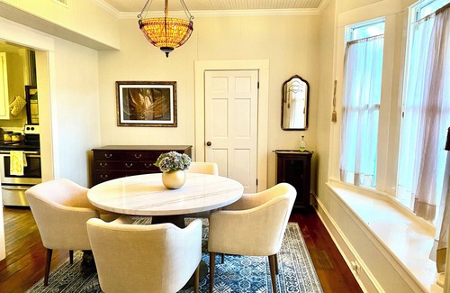 Fairhope House | Camellia Cottage Charming 2-bedroom house in Fairhope convenient to everything