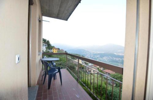 Cademario Apartment | Camera Bioggio