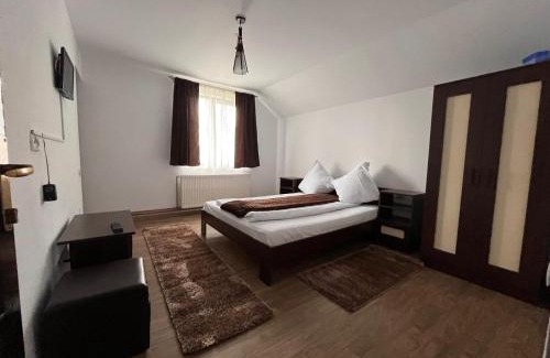 Vartop House | Camere de Inchiriat Alina