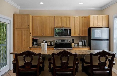 Marathon House | Cameron's Cozy Villa