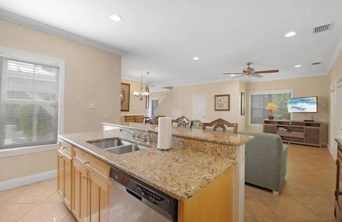 Marathon House | Cameron's Cozy Villa
