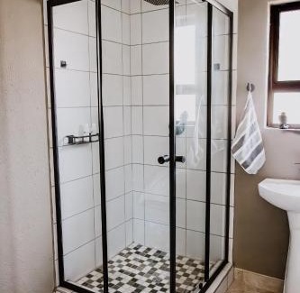 Secunda Apartment | Cammys