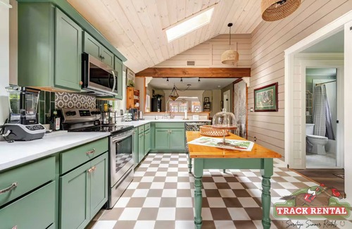 Galway House | Camp Ellwin - Galway Lake Retreat